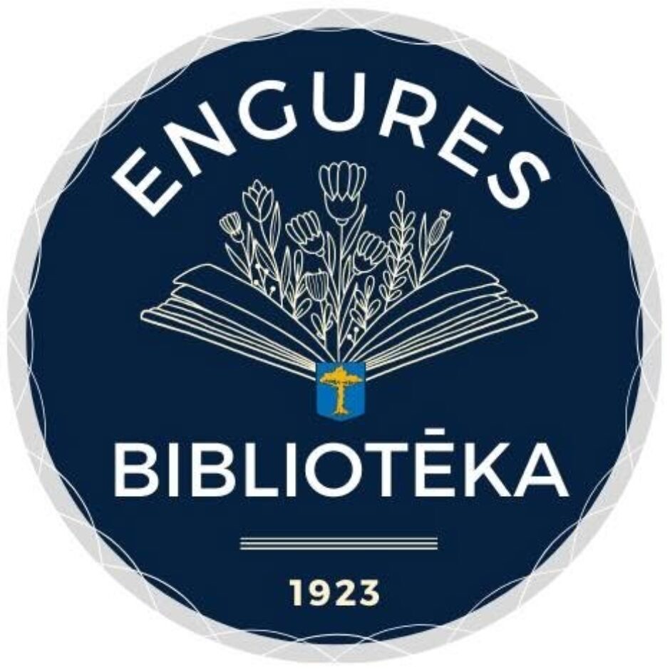 Engures Bibliotēkas logotips. Tumši zilā aplī redzama atvērta grāmata, no kuras aug ziedi un lapas. Virs grāmatas izliekts teksts 